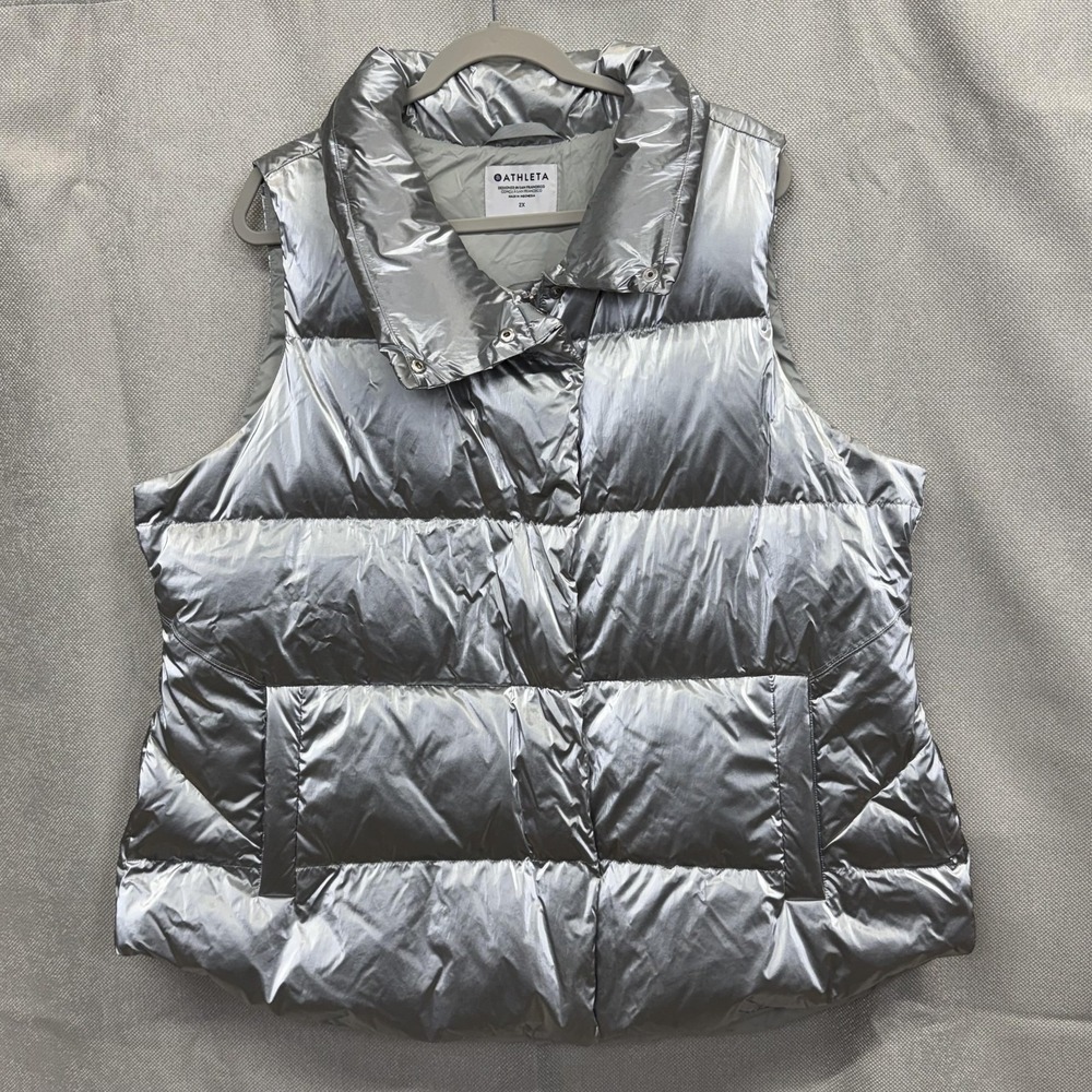 Athleta Vest Womens 2X Silver Downtown Metallic‎ Puffer Down Quilted Zip Pockets